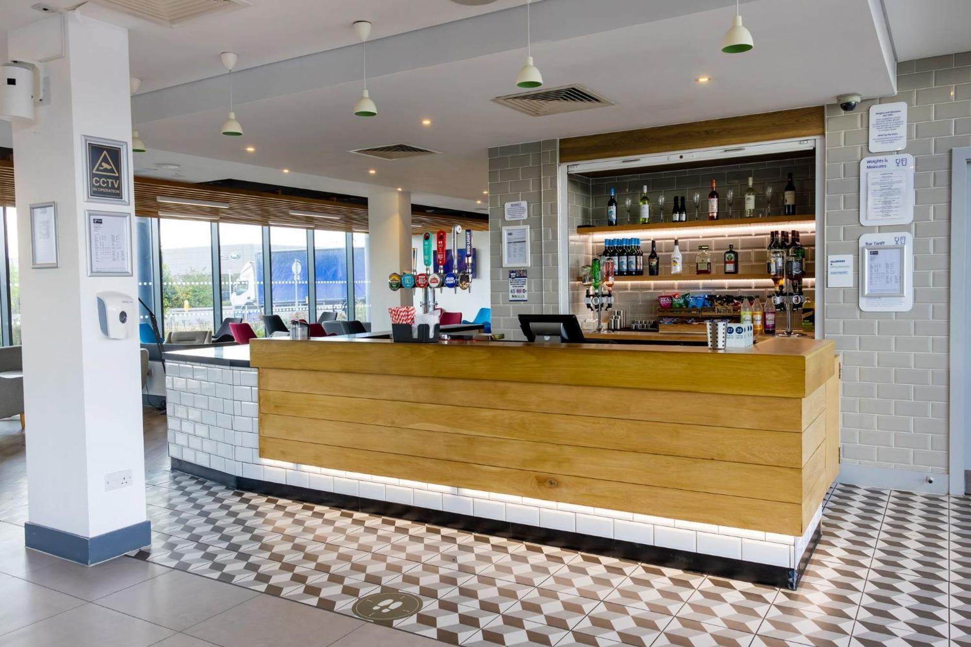 Express - Manchester - Traffordcity By Ihg Hotel Urmston
