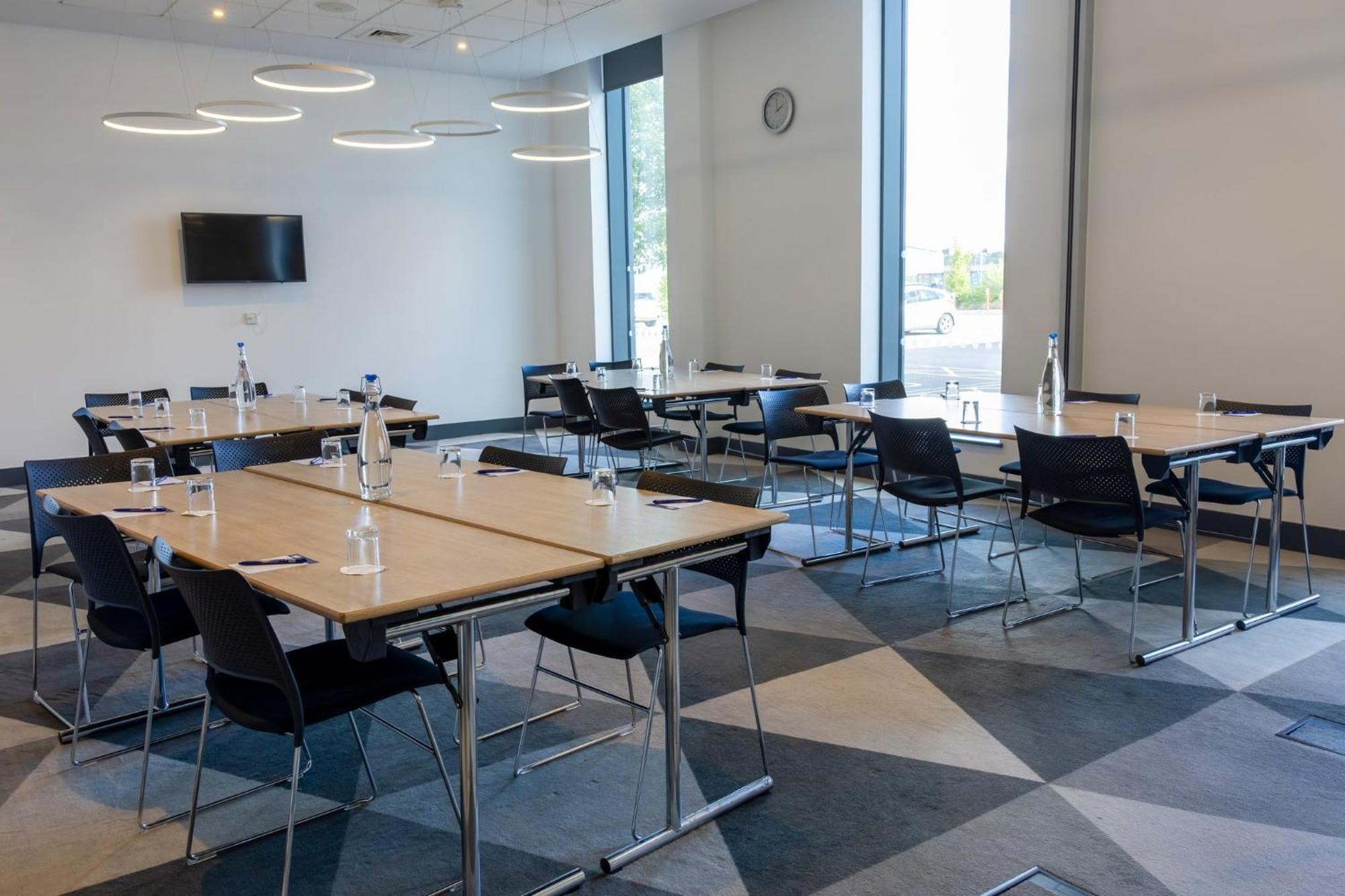 Hotel Express - Manchester - Traffordcity By Ihg