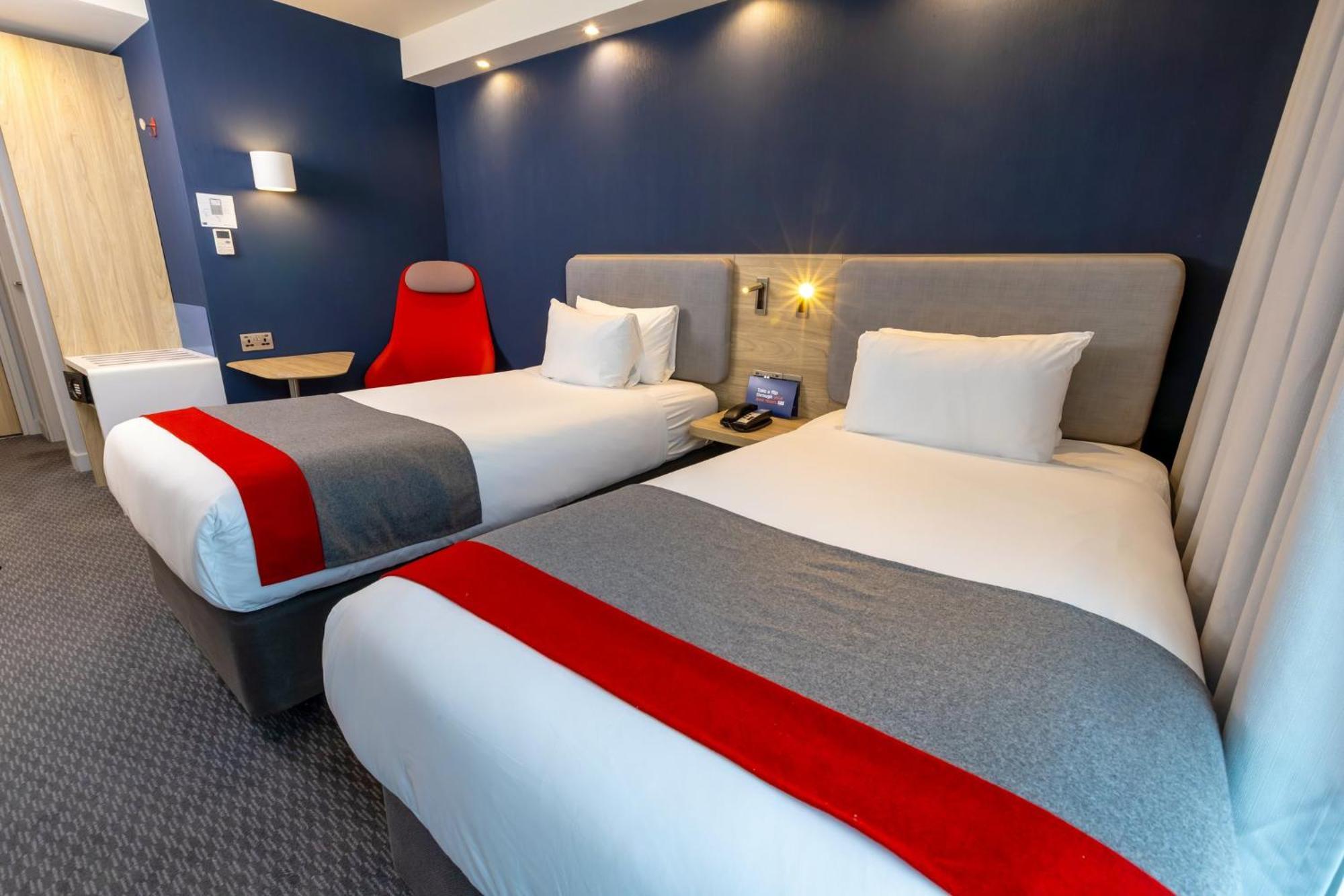 Express - Manchester - Traffordcity By Ihg Hotel 3*