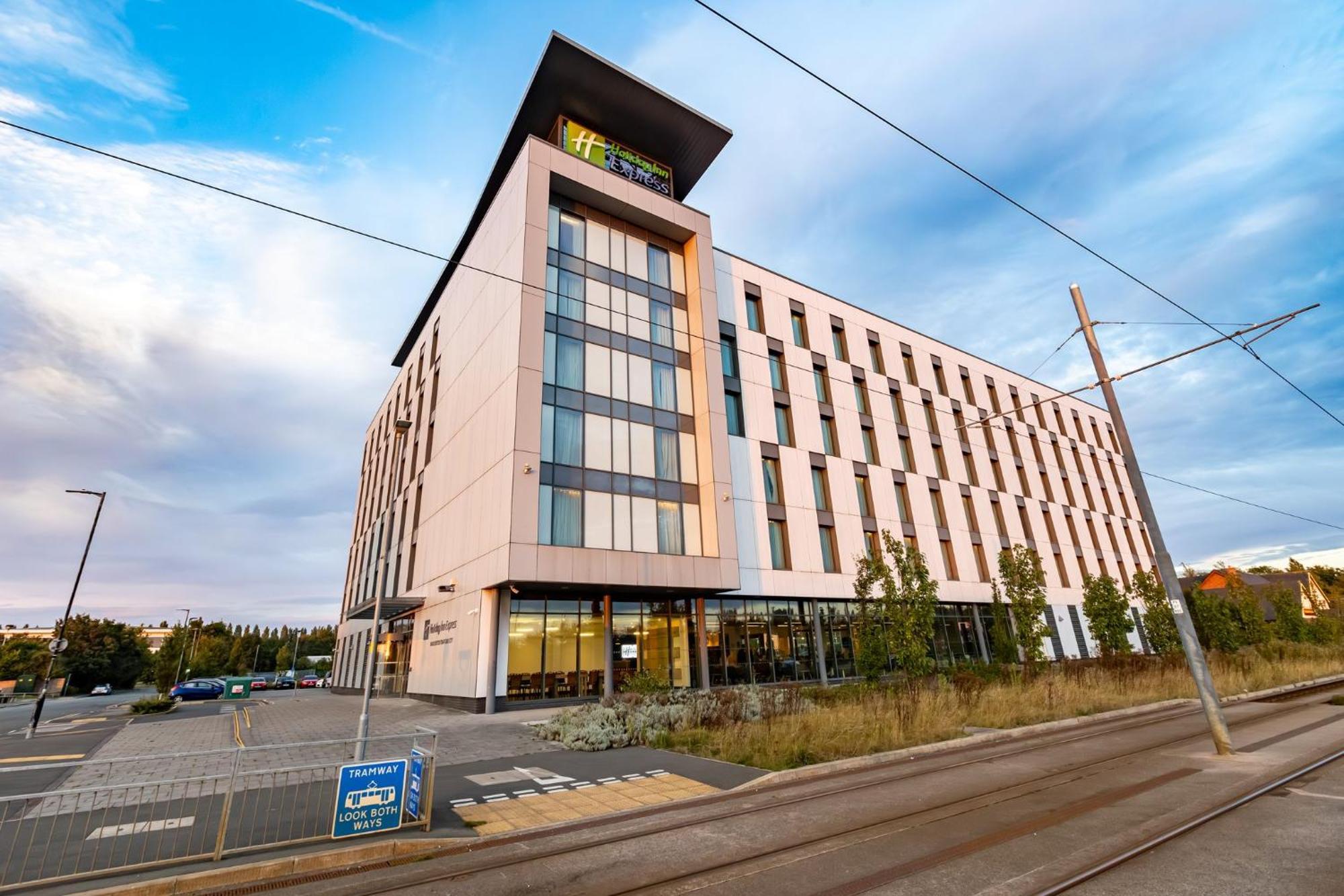 Express - Manchester - Traffordcity By Ihg Hotel 3*