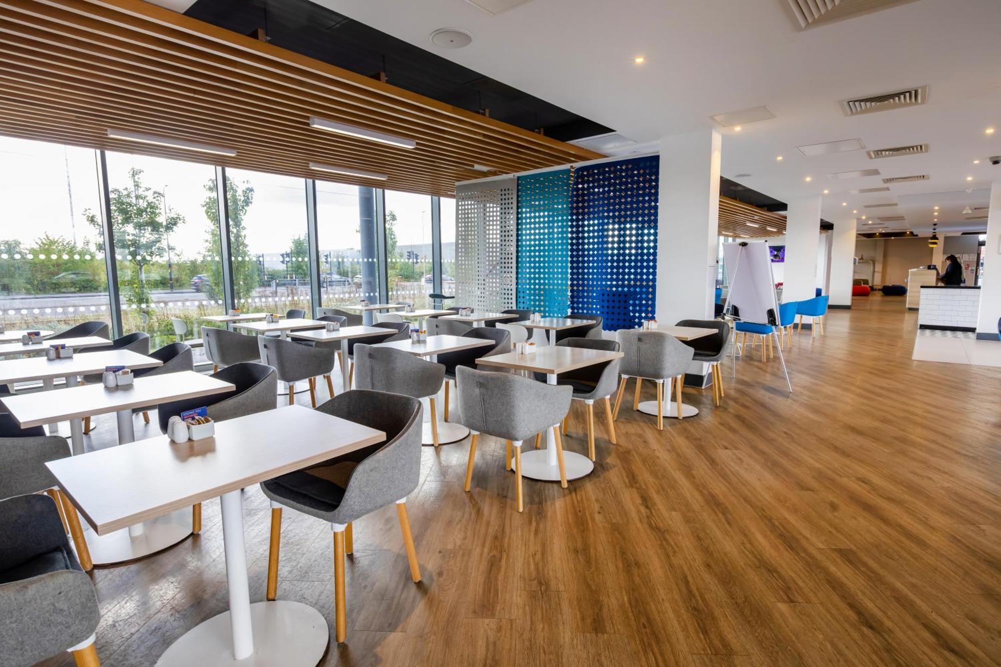 Hotel Express - Manchester - Traffordcity By Ihg