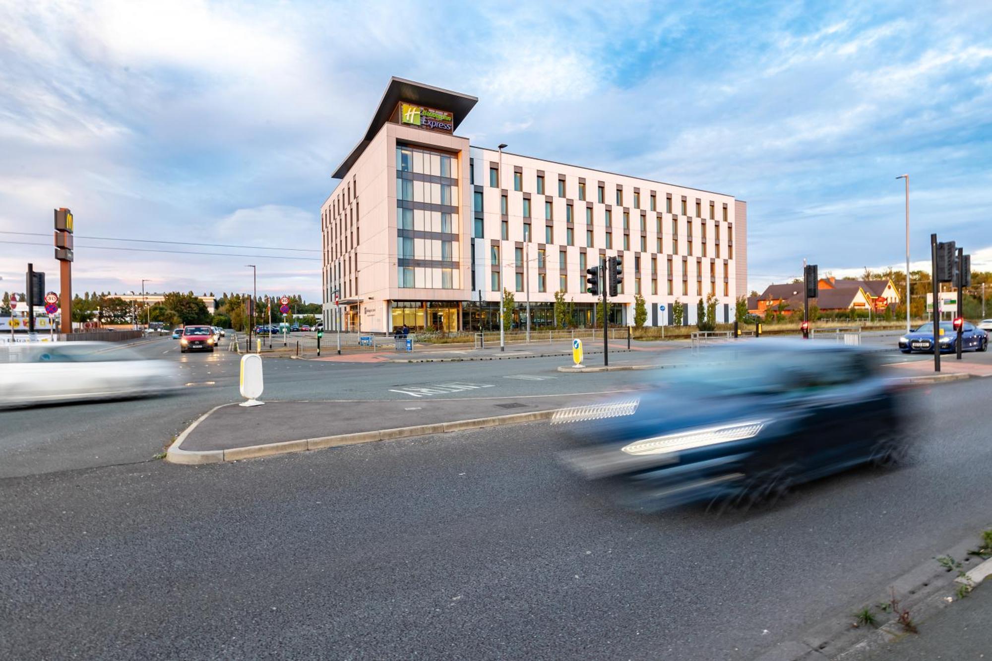 Express - Manchester - Traffordcity By Ihg Hotel 3*